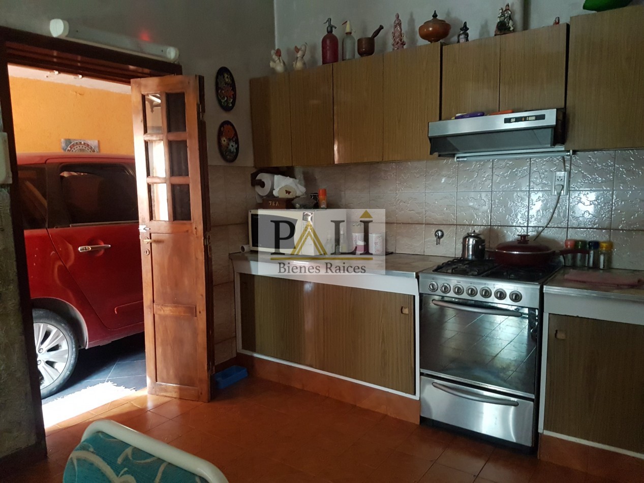 OPORTUNIDAD APTA CREDITO HIPOTECARIO - DOS CASAS EN VENTA CENTRO FLORENCIO VARELA