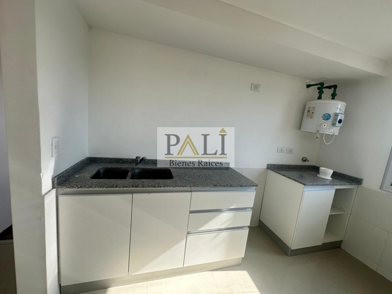 SE VENDE DEPARTAMENTO 2 AMBIENTES - FLOENCIO VARELA CENTRO