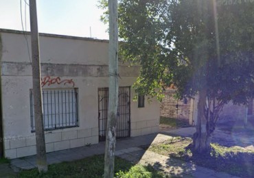SE ALQUILA CASA 3 AMBIENTES - QUILMES OESTE