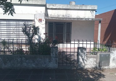 SE VENDE CASA DE 3 AMBIENTES - FLORENCIO VARELA